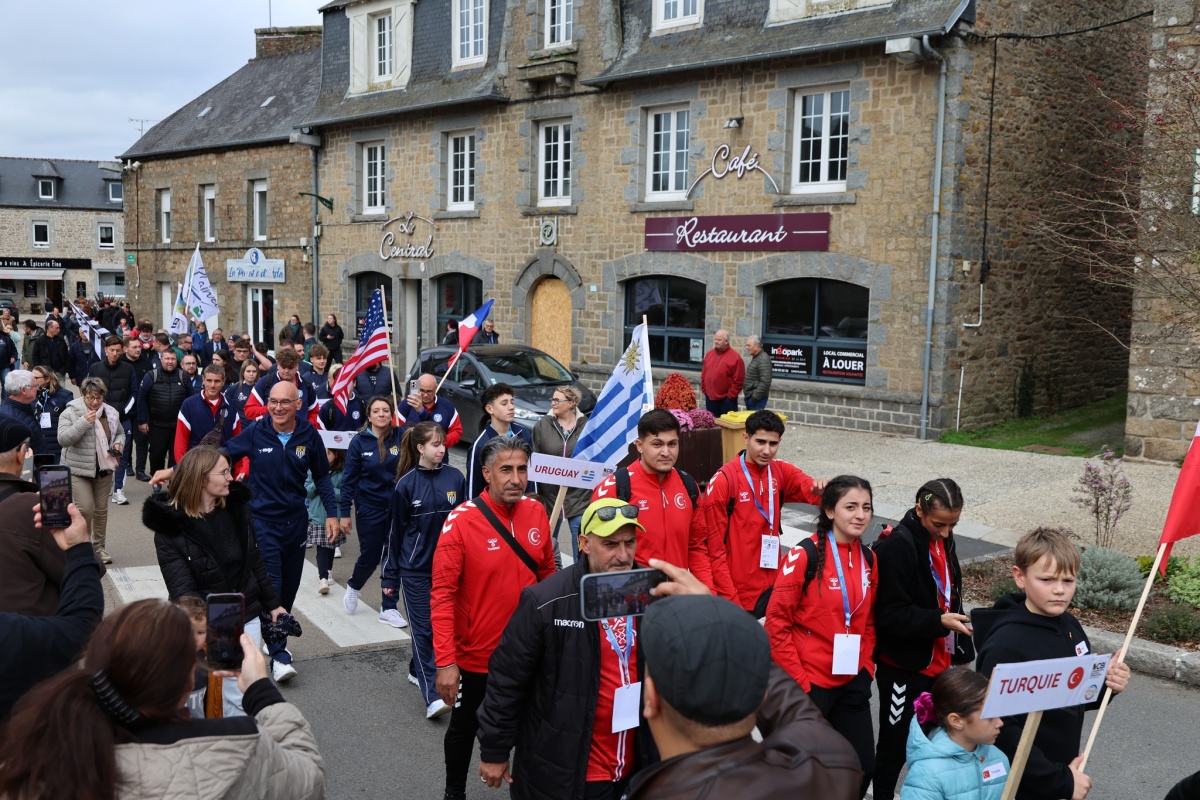 Juniors Championship Opens with Color and Spirit in Plaintel